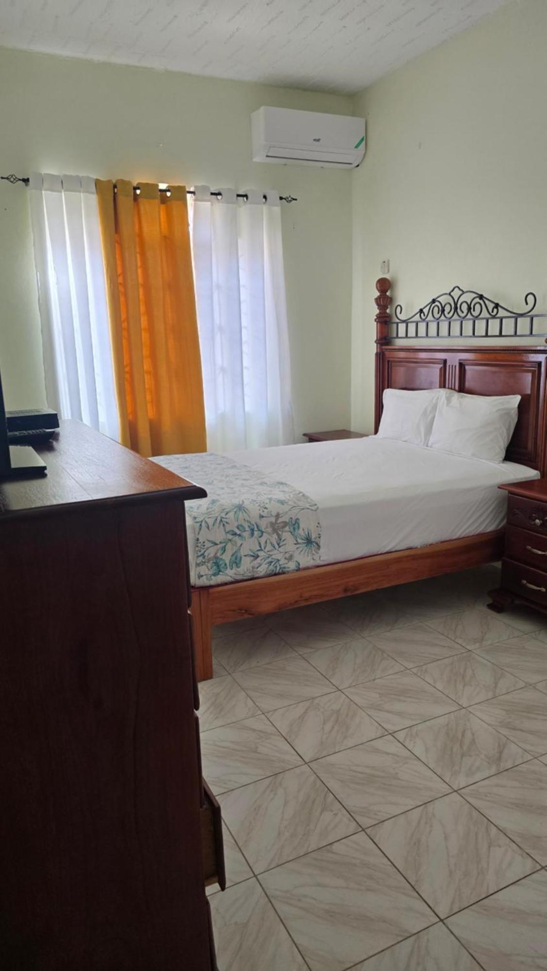 Wizzy Apartment White River Ocho Rios Ngoại thất bức ảnh
